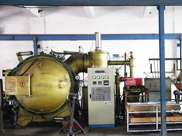 樂麒騰-車間生產(chǎn)機(jī)器