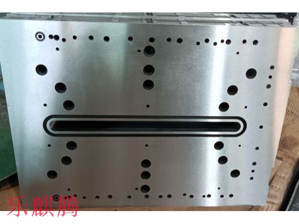 半導(dǎo)體封裝設(shè)備模具加工，東莞樂麒騰